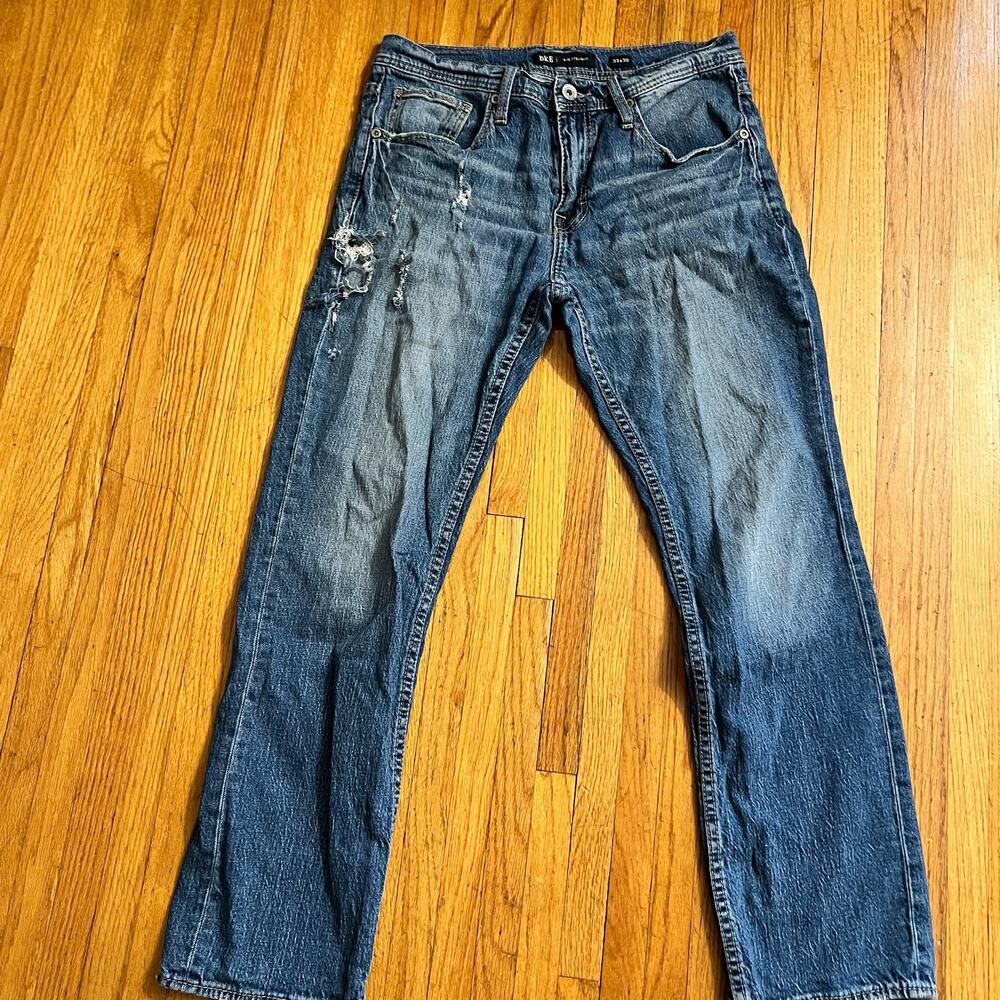 BKE Jeans Mens 32 X30 Jake straight Blue Denim Buckle Distressed Holes